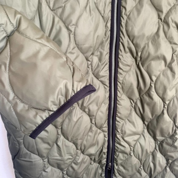 Everlane The ReNew Long Liner in Kalamata Green - Picture 7 of 13